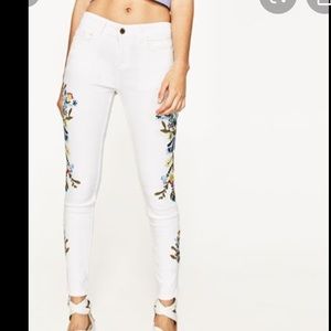 Zara White Embroidered Skinny Jeans